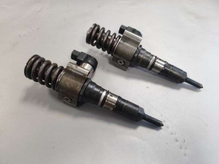 Degvielas smidzinātājs priekš VW PASSAT B6 2006 ANGL. UNIVERSAL