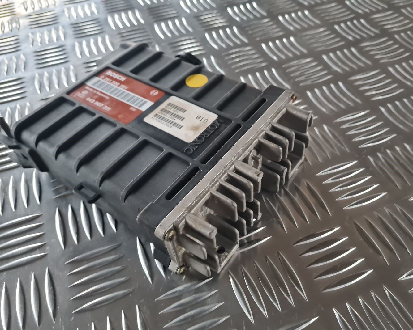 Dzinēja vadības bloks priekš AUDI 80 1991 5 Dzinēja vadības bloks priekš AUDI 80 1991