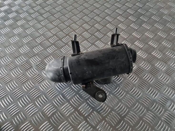Gaisa filtra rezonators priekš AUDI 80 1991