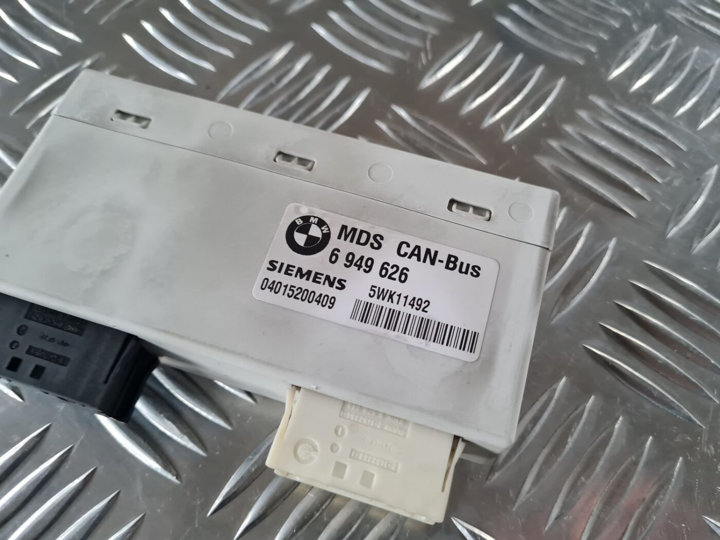 Jumta lūka vadības bloks priekš BMW 6 E63 645 2004 2 Jumta lūka vadības bloks priekš BMW 6 E63 645 2004