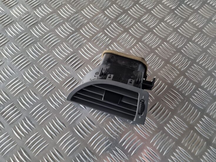 Mērinstrumentu paneļa gaisa vads, pa labi priekš BMW 6 E63 645 2004