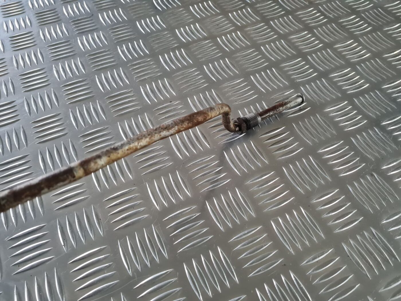 Hidrauliska pastiprinātāja caurule priekš BMW 6 E63 645 2004 4 Hidrauliska pastiprinātāja caurule priekš BMW 6 E63 645 2004