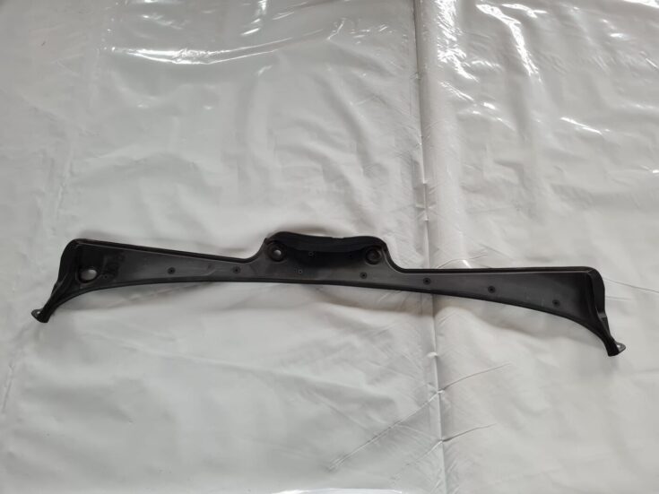 Vējstikla uzlika (deflektors) priekš BMW 6 E63 645 2004