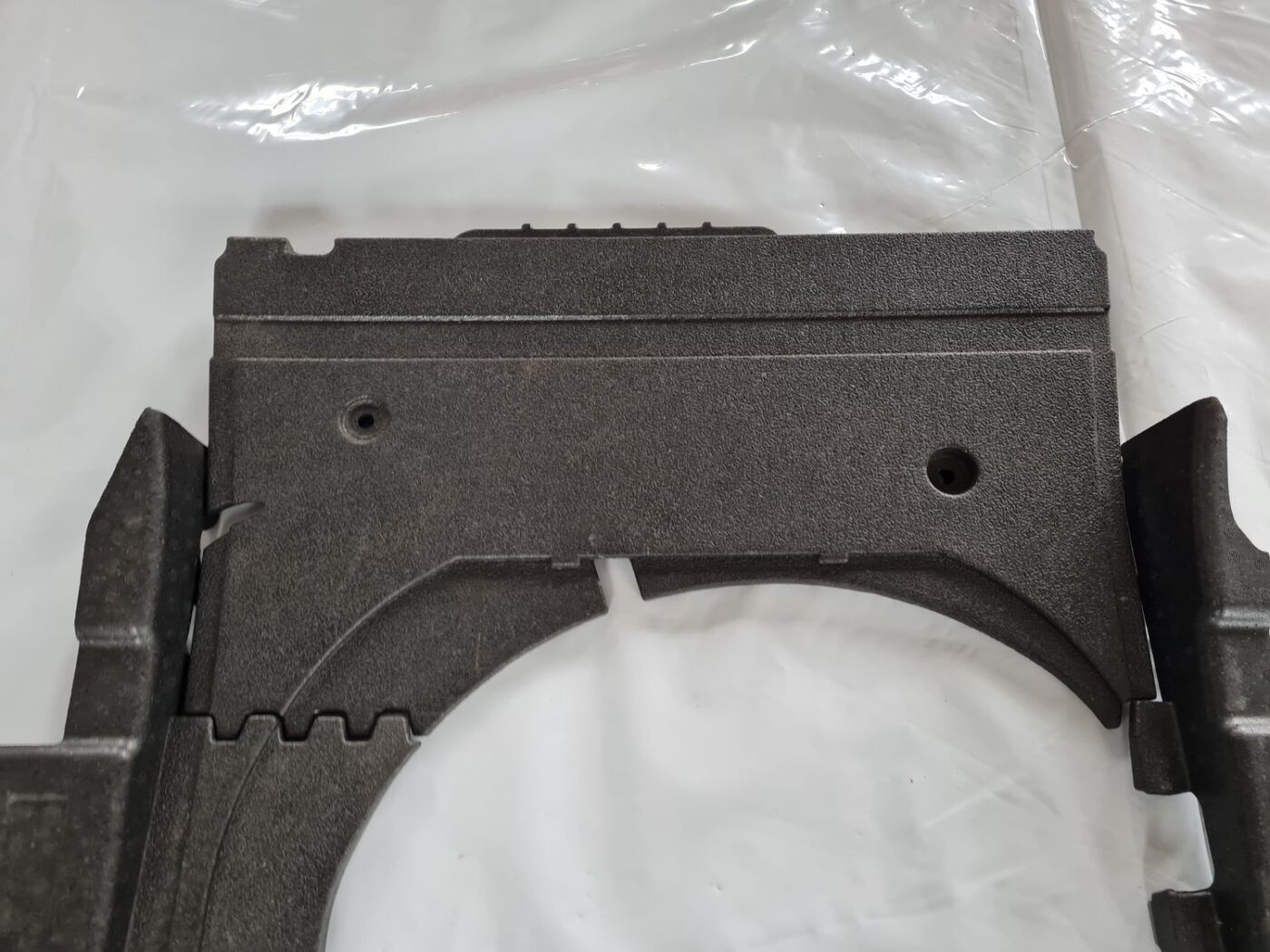 Bagāžnieka nodalījuma putuplasts priekš BMW 6 E63 645 2004 8 Bagāžnieka nodalījuma putuplasts priekš BMW 6 E63 645 2004