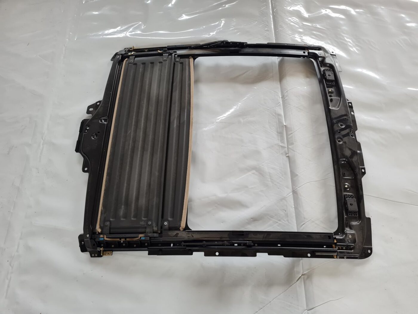 Lūka priekš BMW 6 E63 645 2004 5 Lūka priekš BMW 6 E63 645 2004