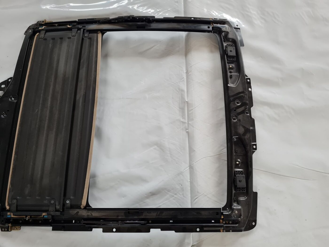 Lūka priekš BMW 6 E63 645 2004 3 Lūka priekš BMW 6 E63 645 2004