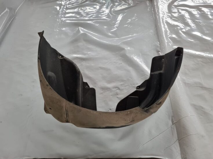Aizmugurējais labais paspārns priekš BMW 6 E63 645 2004