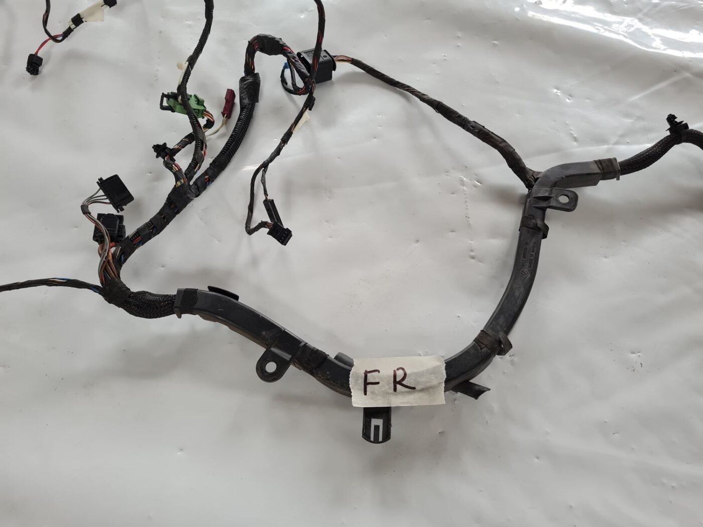 Durvju vadi priekš BMW 6 E63 645 2004 6 Durvju vadi priekš BMW 6 E63 645 2004