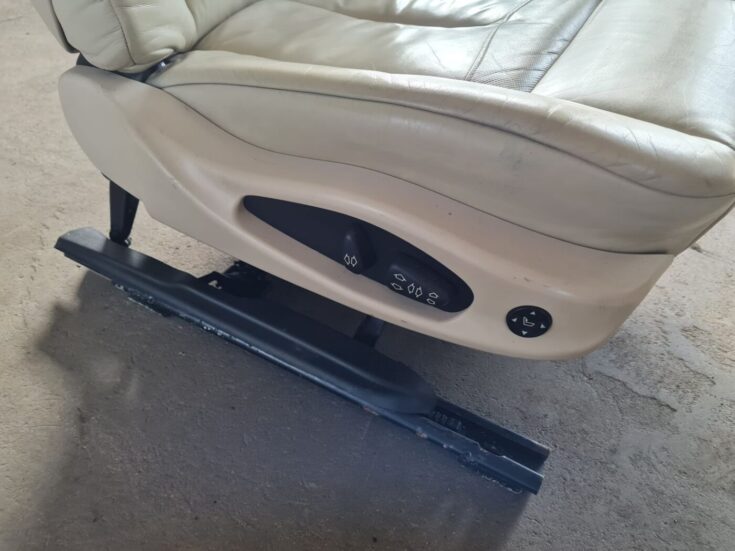 Priekšējais labais sēdeklis priekš BMW 6 E63 645 2004