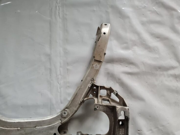 Priekšējais tilts/Priekšējais šķērsnis priekš BMW 6 E63 645 2004