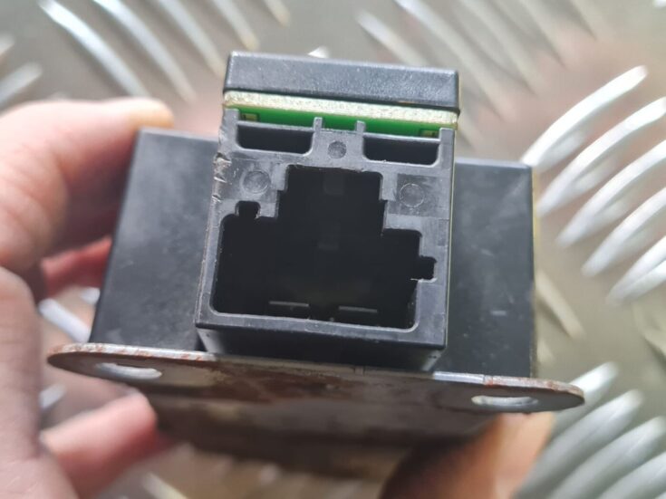 Antenas pastiprinātāja bloks priekš VW GOLF 5 2004