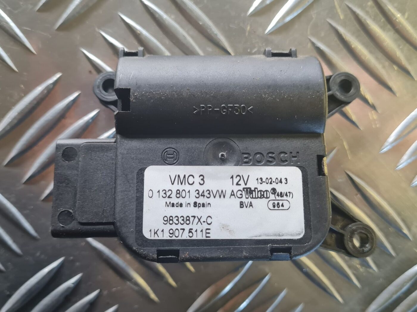 Apsildes sistēmas aktuators priekš VW GOLF 5 2004 2 Apsildes sistēmas aktuators priekš VW GOLF 5 2004