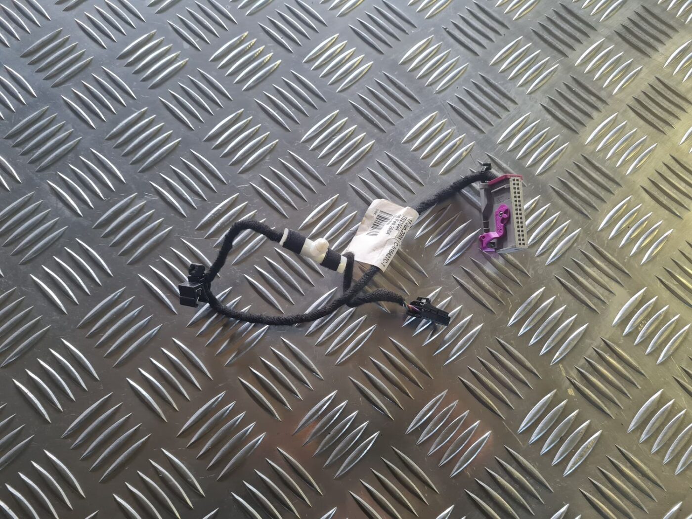 Durvju vadi priekš VW GOLF 5 2004 1 Durvju vadi priekš VW GOLF 5 2004