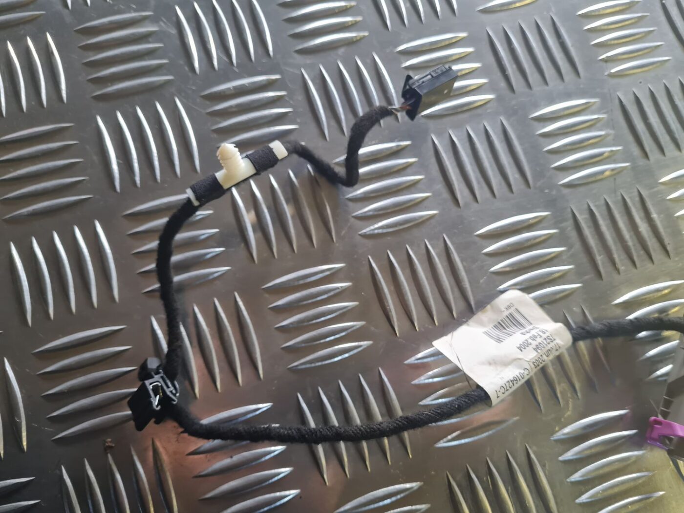 Durvju vadi priekš VW GOLF 5 2004 7 Durvju vadi priekš VW GOLF 5 2004