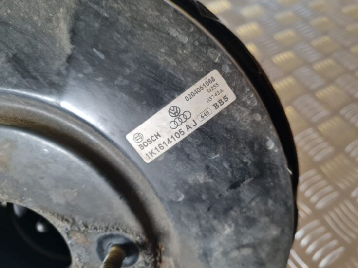 Vakuuma bremžu pastiprinātājs priekš VW GOLF 5 2004