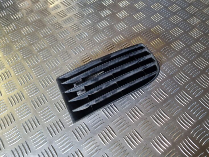 Miglas luktura reste, pa labi priekš VW GOLF 5 2004