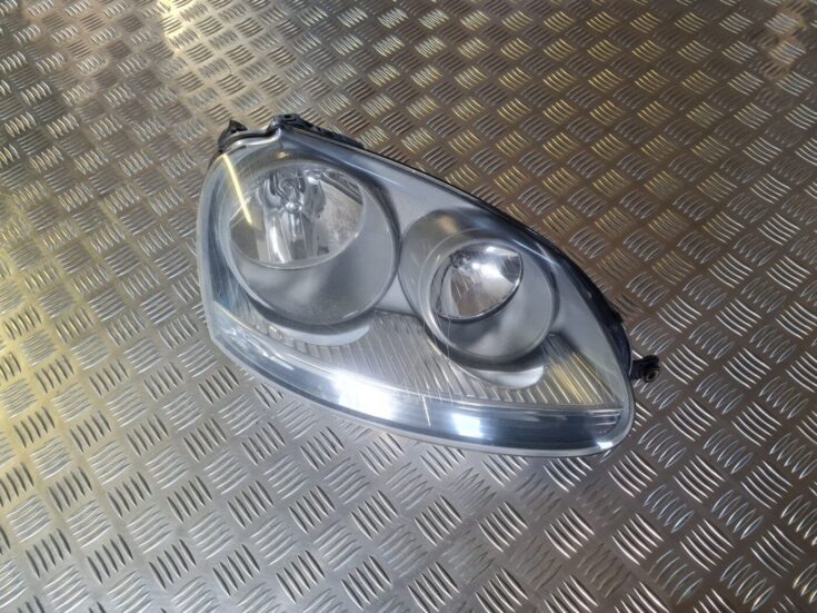 Priekšējais labais lukturis priekš VW GOLF 5 2004