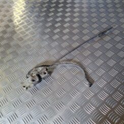 Pārsega slēdzene priekš VW GOLF 5 2004