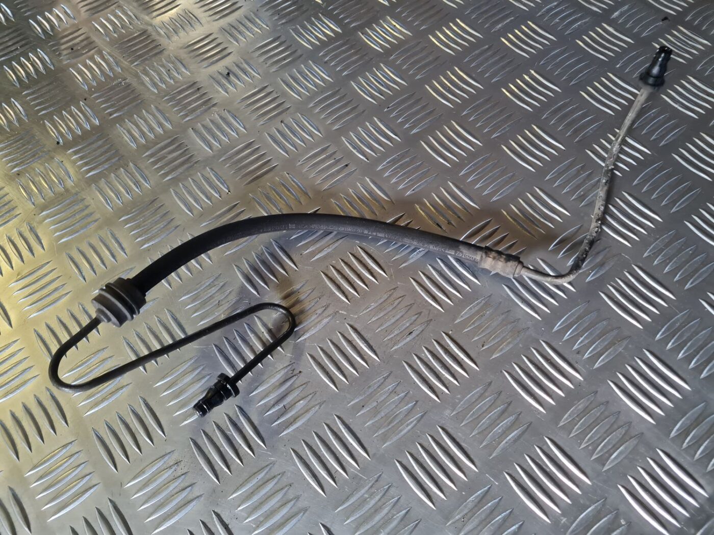 Sajūga caurule priekš VW GOLF 5 2004 2 Sajūga caurule priekš VW GOLF 5 2004