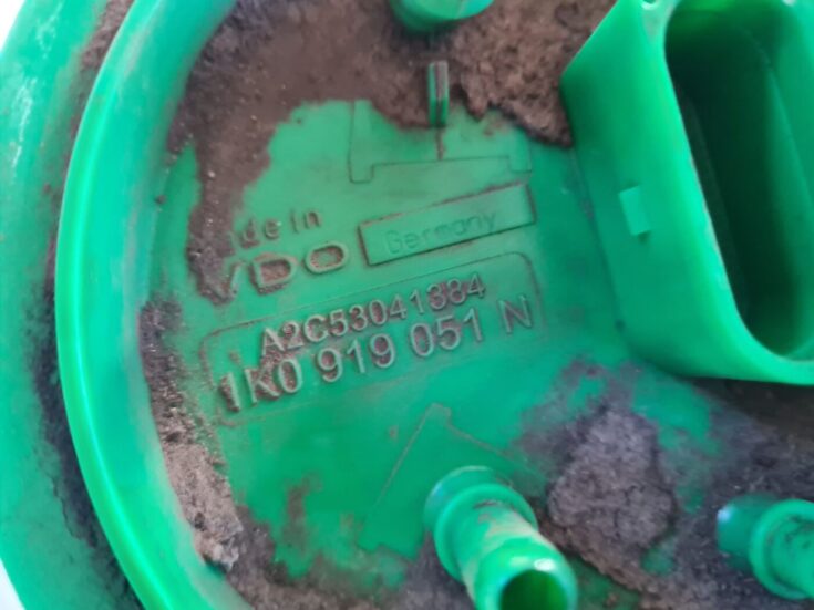 Degvielas tvertnes sūknis priekš VW GOLF 5 2004