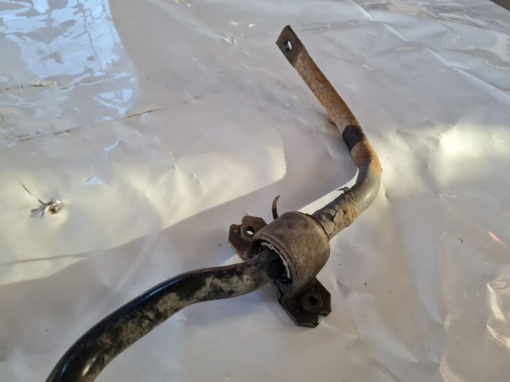 Priekšējais stabilizators priekš VW GOLF 5 2004
