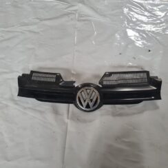 Bufera reste priekš VW GOLF 5 2004