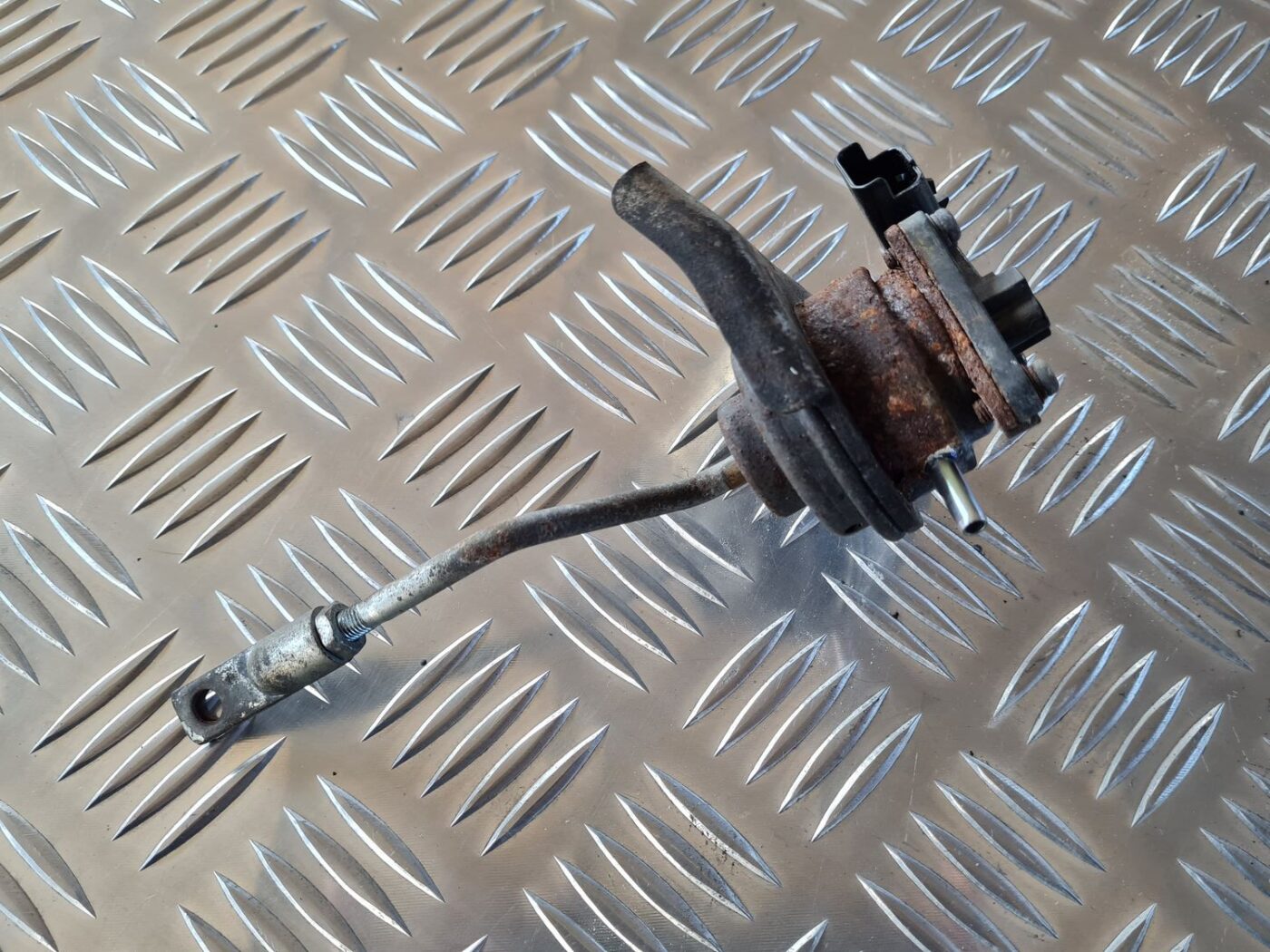 Turbīnas spiediena vārsts priekš CITROEN BERLINGO 2014 2 Turbīnas spiediena vārsts priekš CITROEN BERLINGO 2014