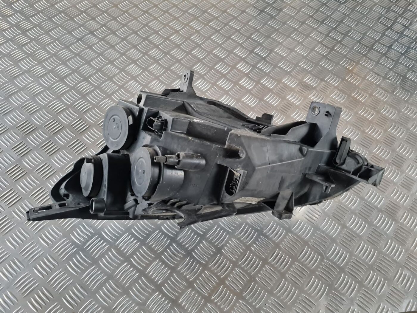 Priekšējais labais lukturis priekš CITROEN BERLINGO 2014 6 Priekšējais labais lukturis priekš CITROEN BERLINGO 2014