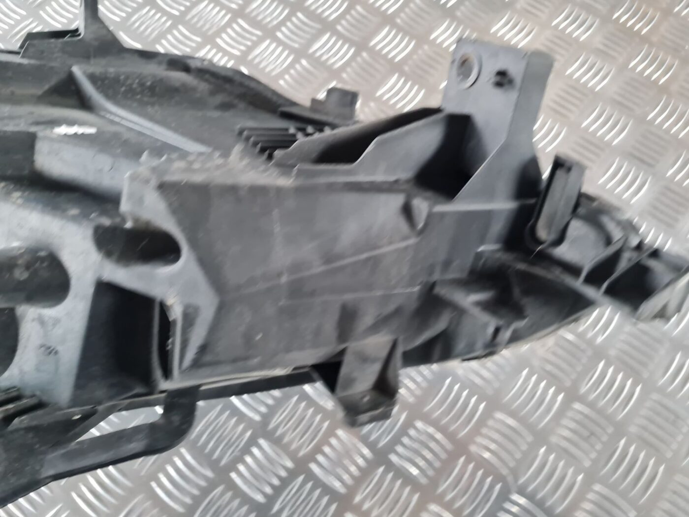 Priekšējais labais lukturis priekš CITROEN BERLINGO 2014 4 Priekšējais labais lukturis priekš CITROEN BERLINGO 2014