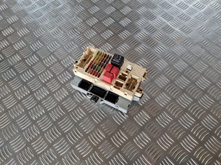 Drošinātāju bloks priekš FIAT STILO 2003
