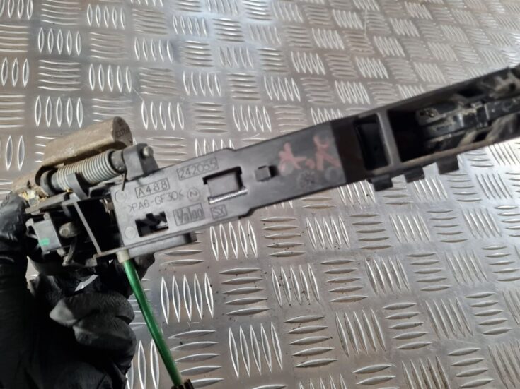 Aizmugurējāis labais durvju rokturis priekš FIAT STILO 2003