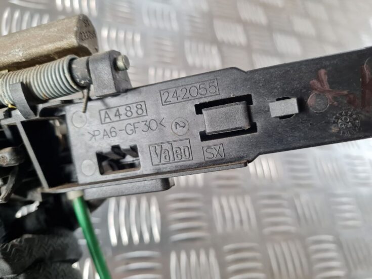 Aizmugurējāis labais durvju rokturis priekš FIAT STILO 2003