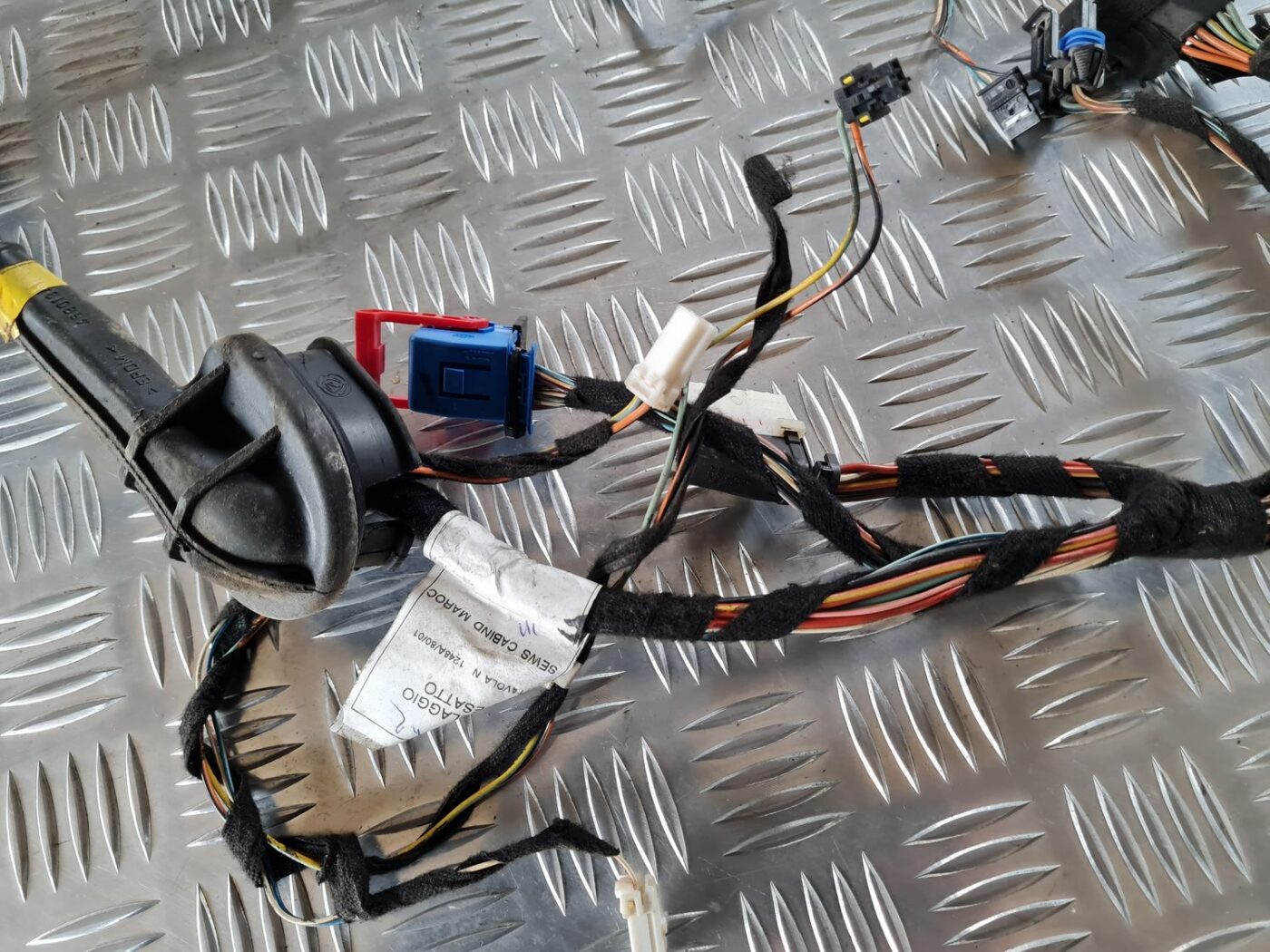 Durvju vadi priekš FIAT STILO 2003 7 Durvju vadi priekš FIAT STILO 2003