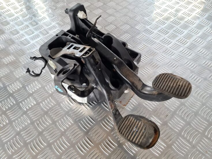 Pedāļu bloks priekš FIAT STILO 2003