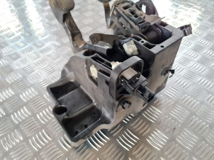 Pedāļu bloks priekš FIAT STILO 2003