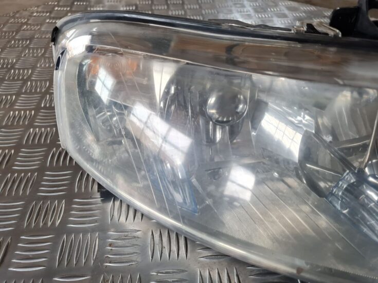 Priekšējais labais lukturis priekš FIAT STILO 2003