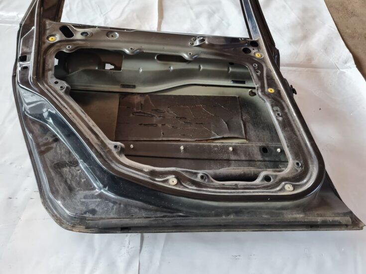 Aizmugurējās kreisās durvis priekš FIAT STILO 2003