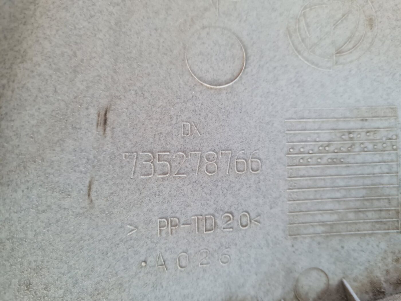 Bagažnieka nodalījuma statnes apdare priekš FIAT STILO 2003 3 Bagažnieka nodalījuma statnes apdare priekš FIAT STILO 2003