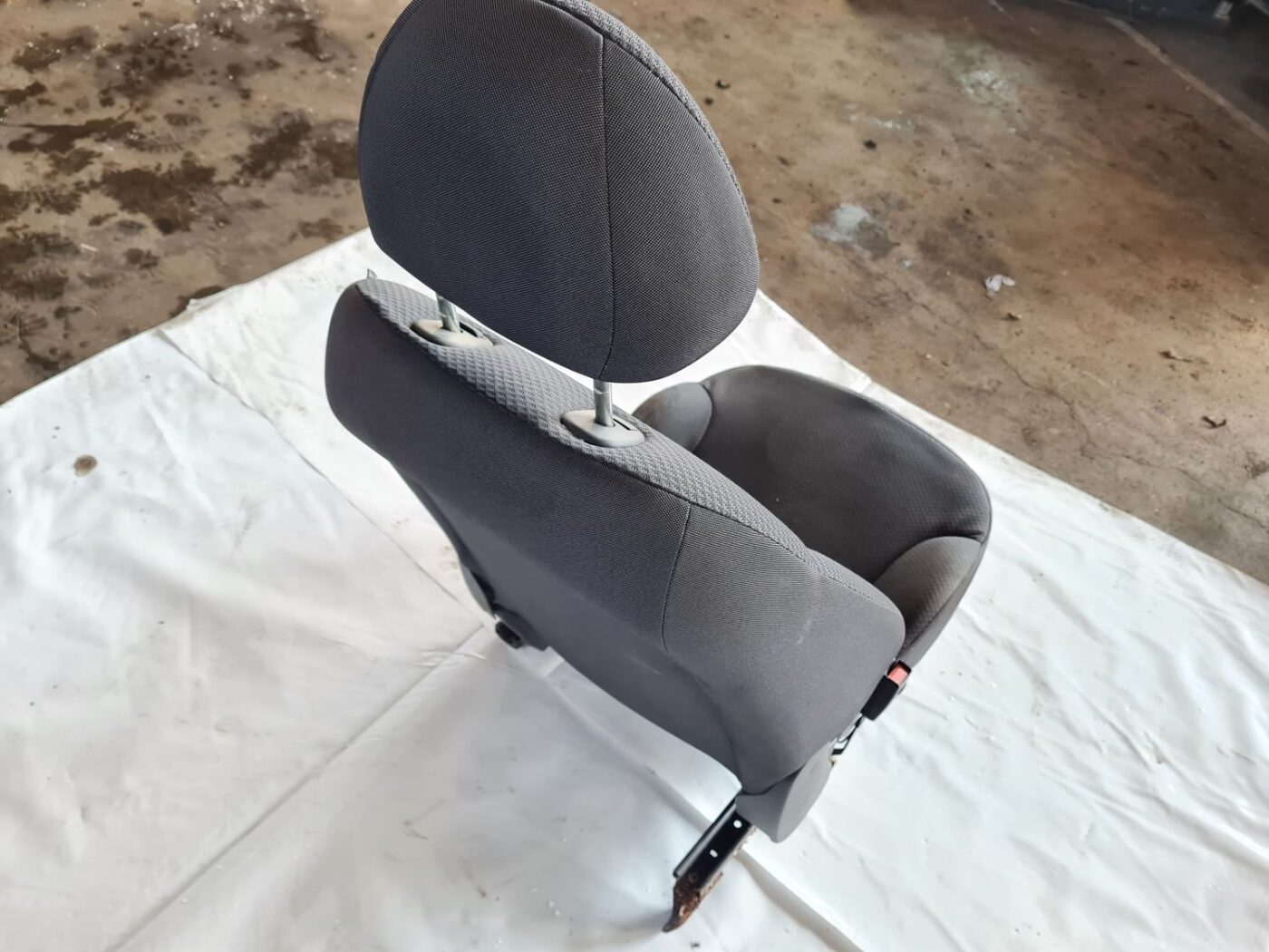 Priekšējais kreisais sēdeklis priekš FIAT STILO 2003 3 Priekšējais kreisais sēdeklis priekš FIAT STILO 2003