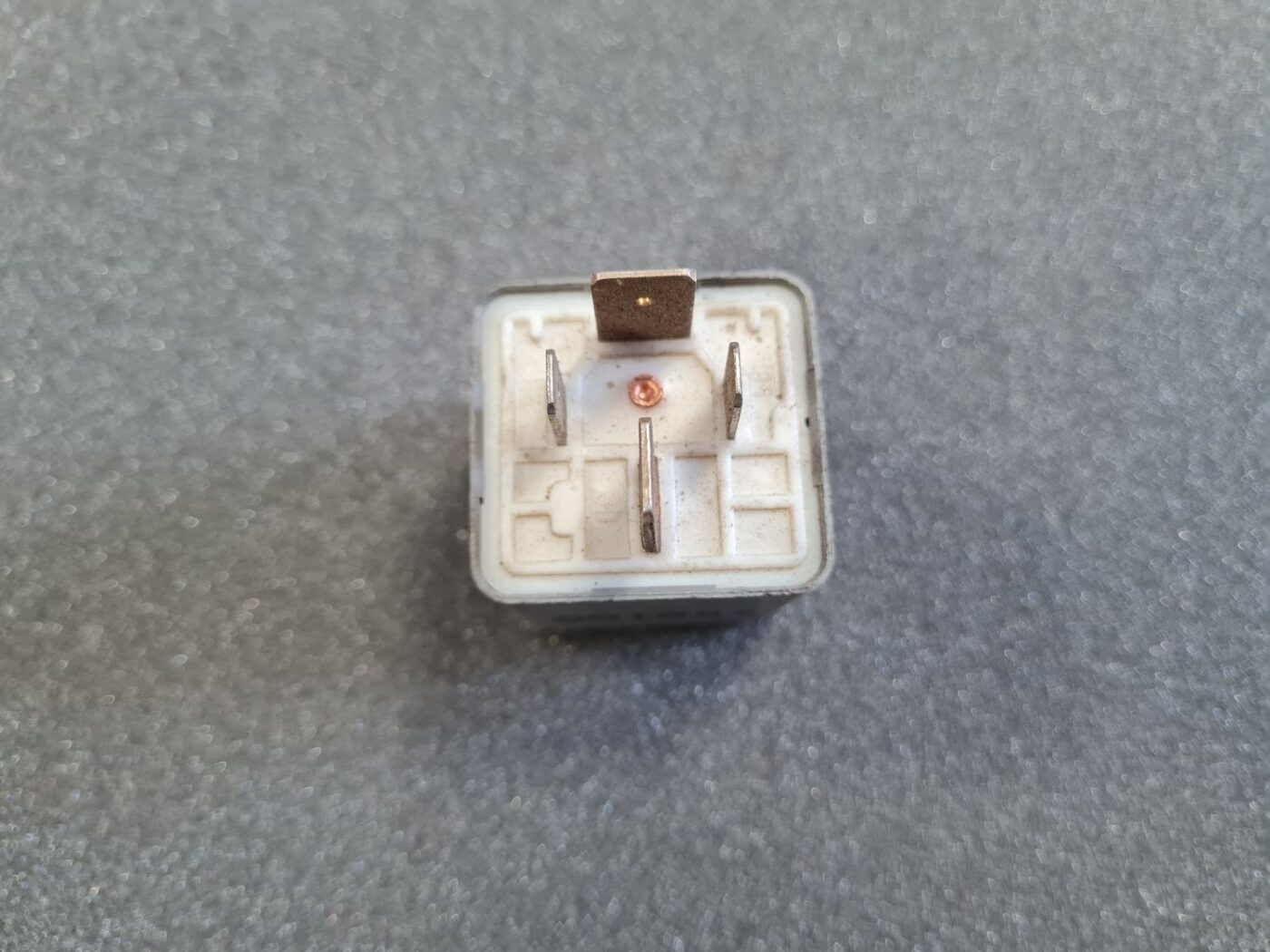 Drošinātāju releja priekš VW 2 Drošinātāju releja priekš VW