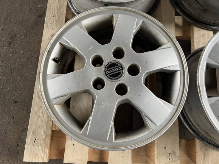 Lietie diski - vieglmetāla (kpl) priekš VOLVO V70 2003 GREY