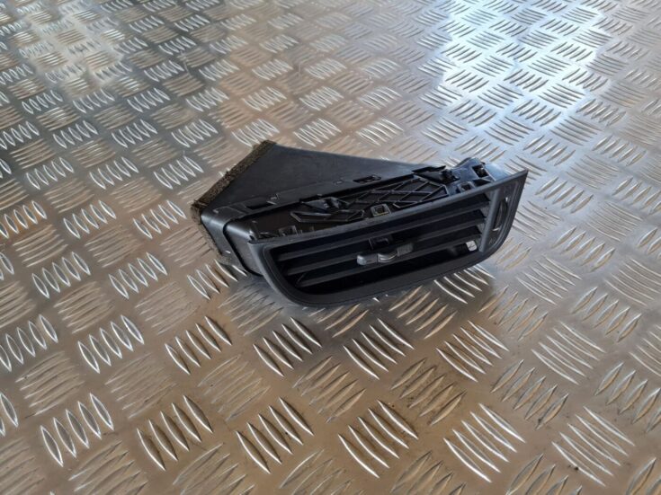 Mērinstrumentu paneļa gaisa vads, pa kreisi priekš DODGE JOURNEY 2010
