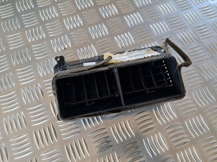 Mērinstrumentu paneļa gaisa vads, centrā priekš DODGE JOURNEY 2010