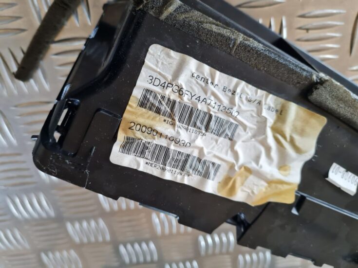Mērinstrumentu paneļa gaisa vads, centrā priekš DODGE JOURNEY 2010