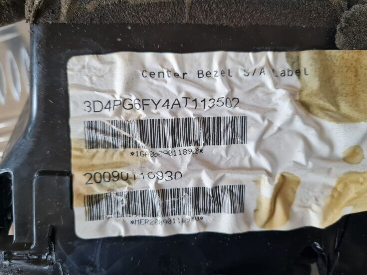 Mērinstrumentu paneļa gaisa vads, centrā priekš DODGE JOURNEY 2010