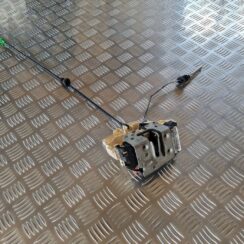 Priekšējo labo durvju slēdzene priekš DODGE JOURNEY 2010