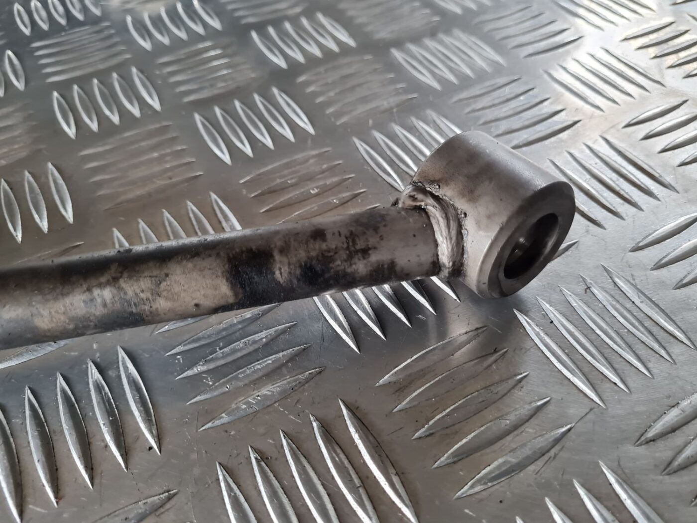 Eļļas uzpildīšanas caurule priekš DODGE JOURNEY 2010 6 Eļļas uzpildīšanas caurule priekš DODGE JOURNEY 2010