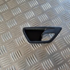 Durvju rokturu apdares uzlika (salonā) priekš DODGE JOURNEY 2010