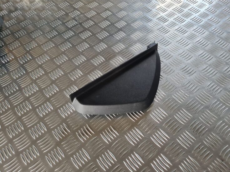 Mērinstrumentu paneļa sānu apdare priekš DODGE JOURNEY 2010