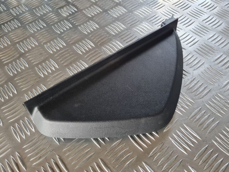 Mērinstrumentu paneļa sānu apdare priekš DODGE JOURNEY 2010